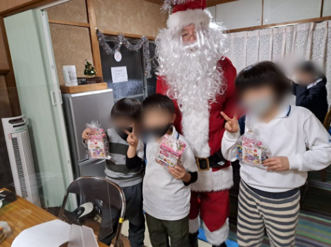 こども食堂での活動、学習支援のお手伝い