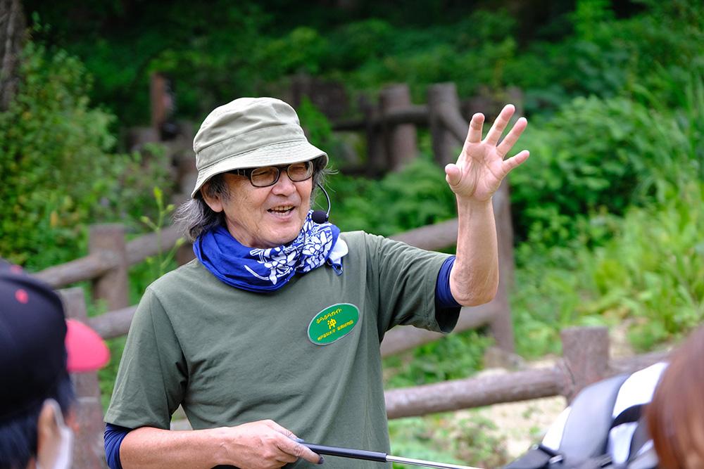植物案内人・沖和行先生と歩く 西代蓮池公園おさんぽツアー