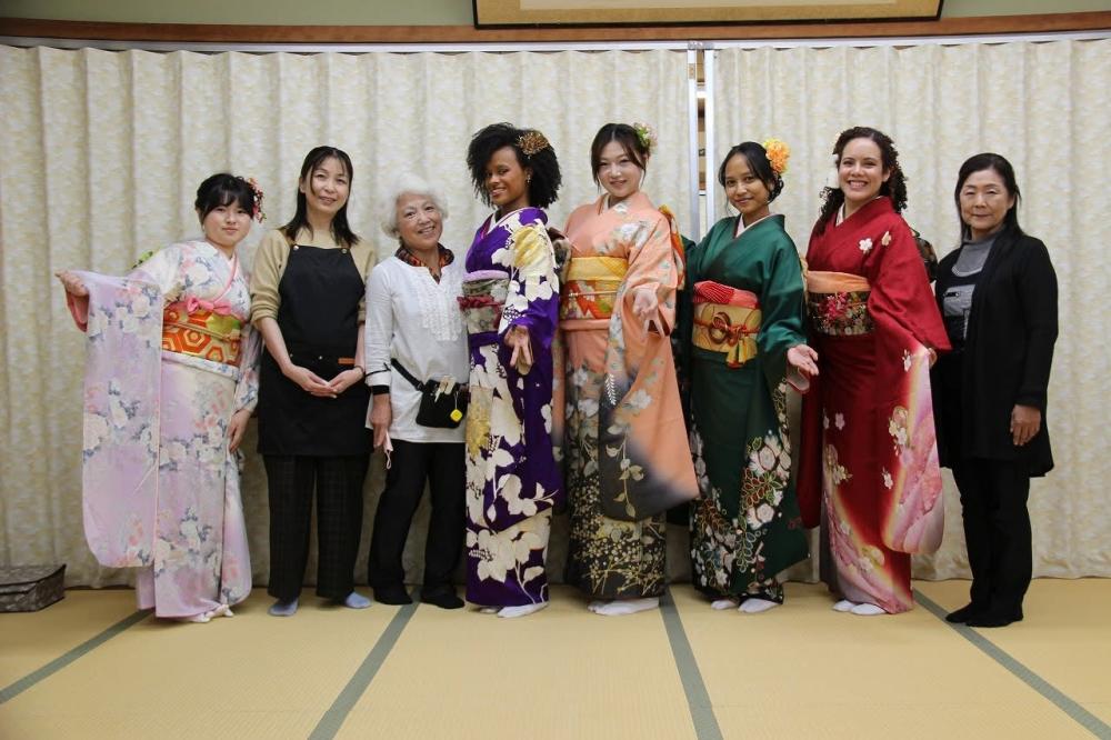 在住外国人に着物を着せるボランティア募集